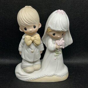 PRECIOUS Moments “The Lord Bless You and Keep You” figurine
